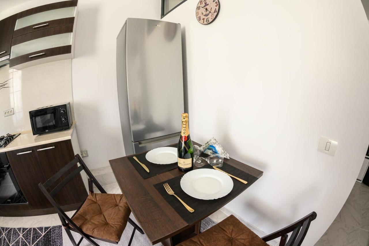 Etiquette Studios Mamaia Констанца Экстерьер фото
